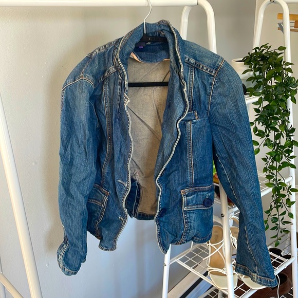Gap size 4 denim jacket - Picture 1 of 1